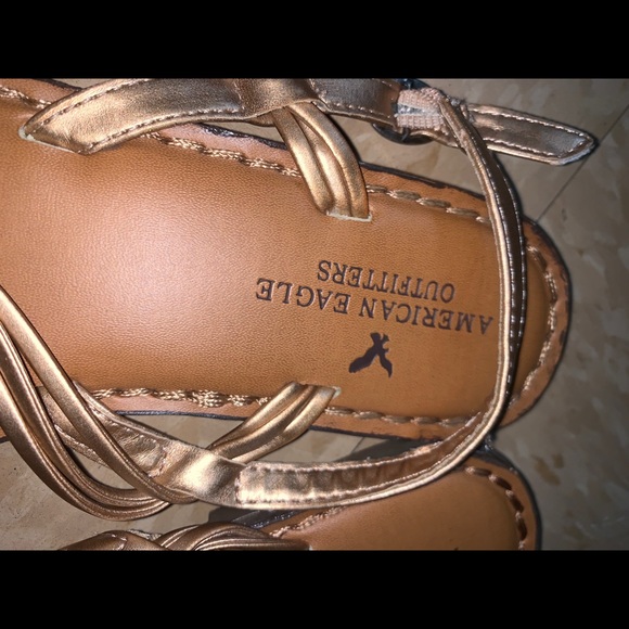 AE Sandals - Picture 2 of 3